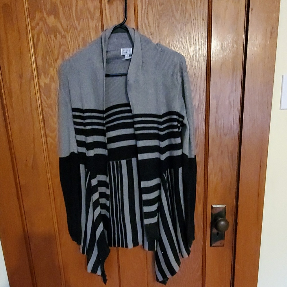K.e.r.e.n hart cardigan medium